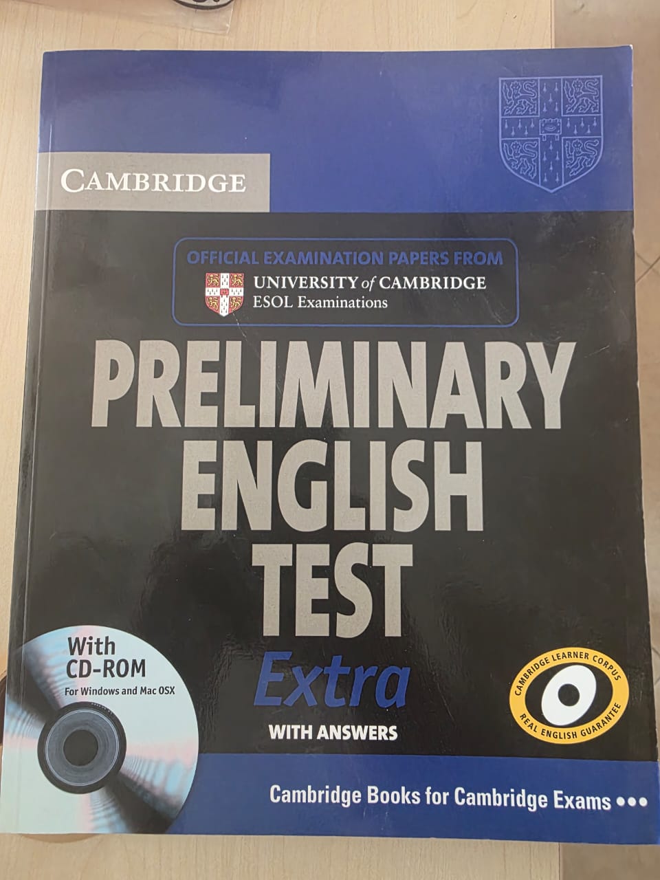 Preliminary English Test (PET) Extra with Answers and CD-ROM - Cambridge