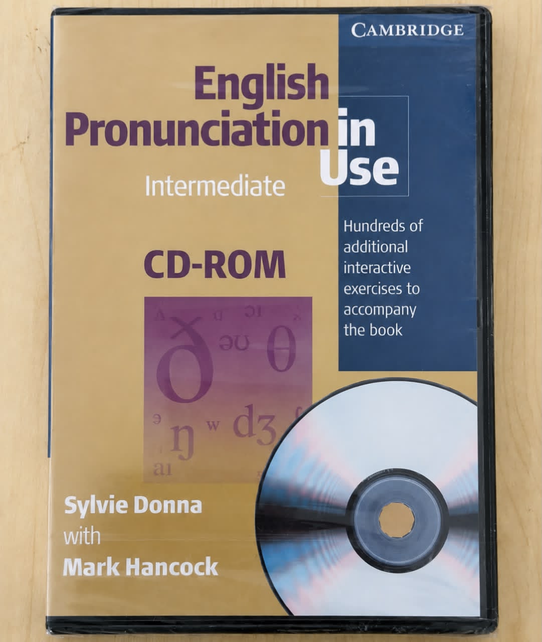 English Pronunciation in Use Intermediate — CD-ROM