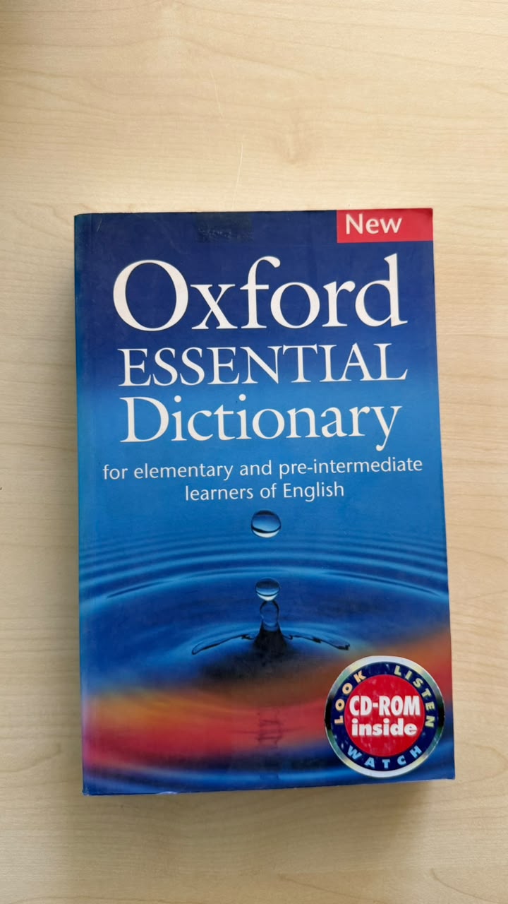 قاموس Oxford Essential Dictionary